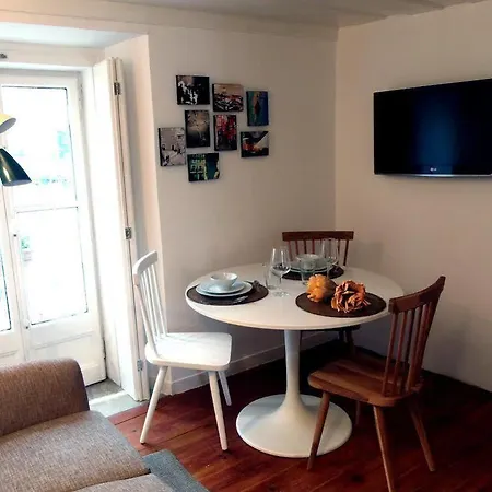 Alfama's Nest Apartment